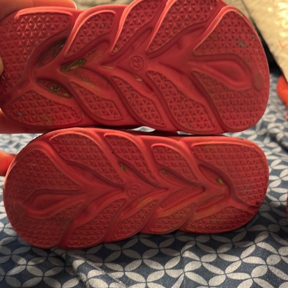 Kids Pink Clogs - Picture 3 of 3